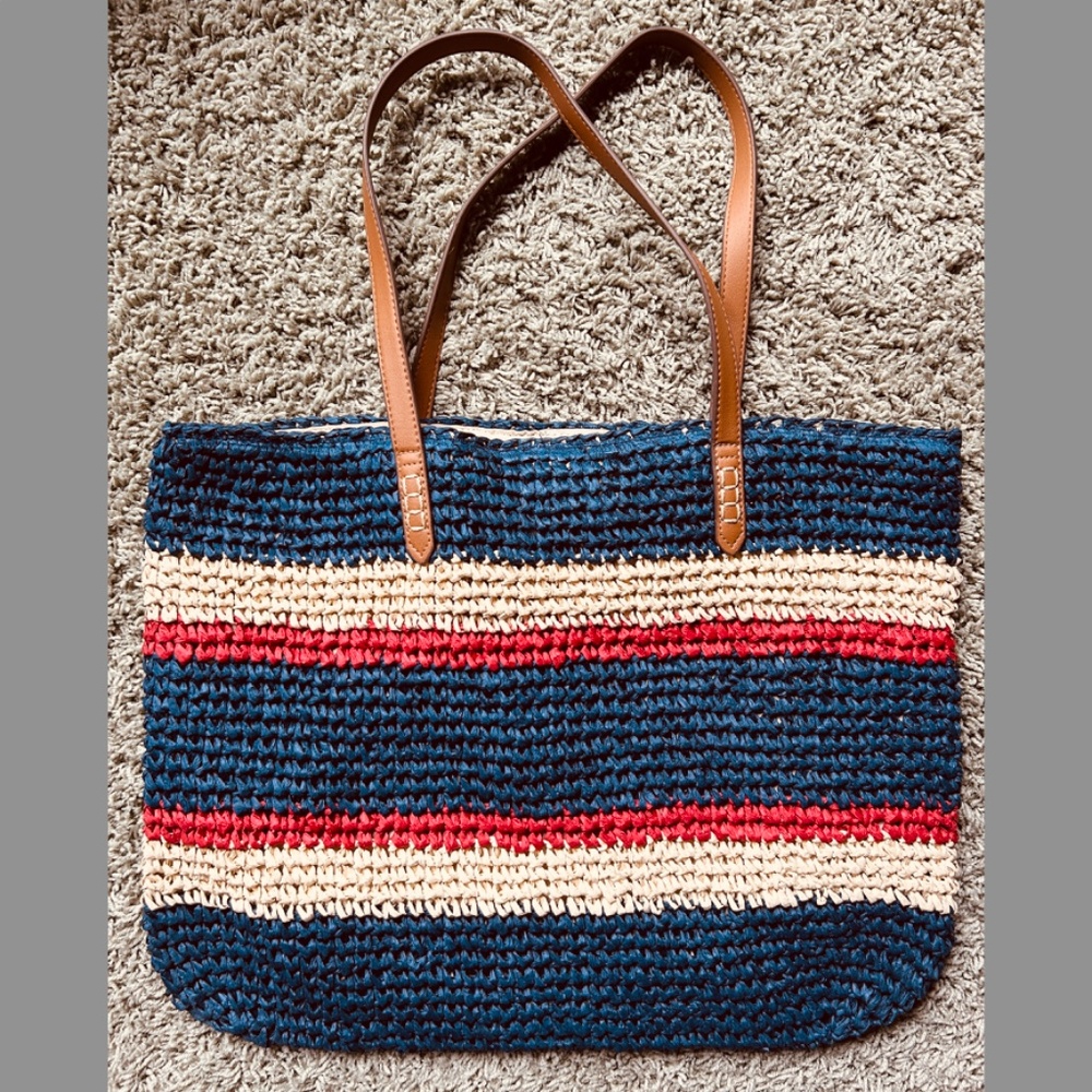 STRAW BEACH TOTE LARGE RED WHITE BLUE STRIPE w MAGNETIC CLOSURE BY I.N.C.